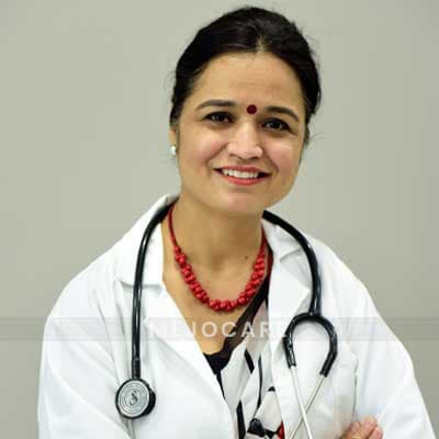 Dr Aruna Kalra, gynécologue et obstétricienne