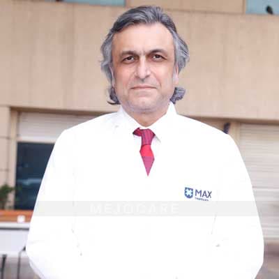 الدكتور آشيش غوتام