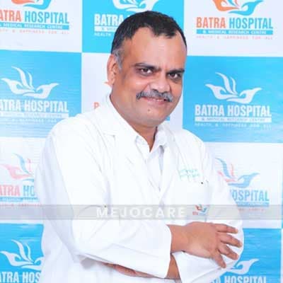 Doktor Manish Kumar umumiy jarroh