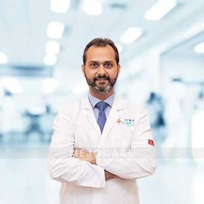 الدكتور سوراب فيرما، جراح العمود الفقري