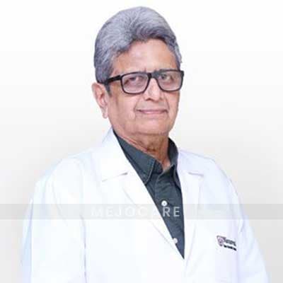 الدكتور أنيل كارخانيس