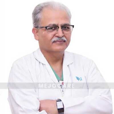 الدكتور راكيش ماهاجان جراح الأوعية الدموية