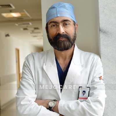 الدكتور أرفيندر سينغ سوين، جراح زراعة الكبد